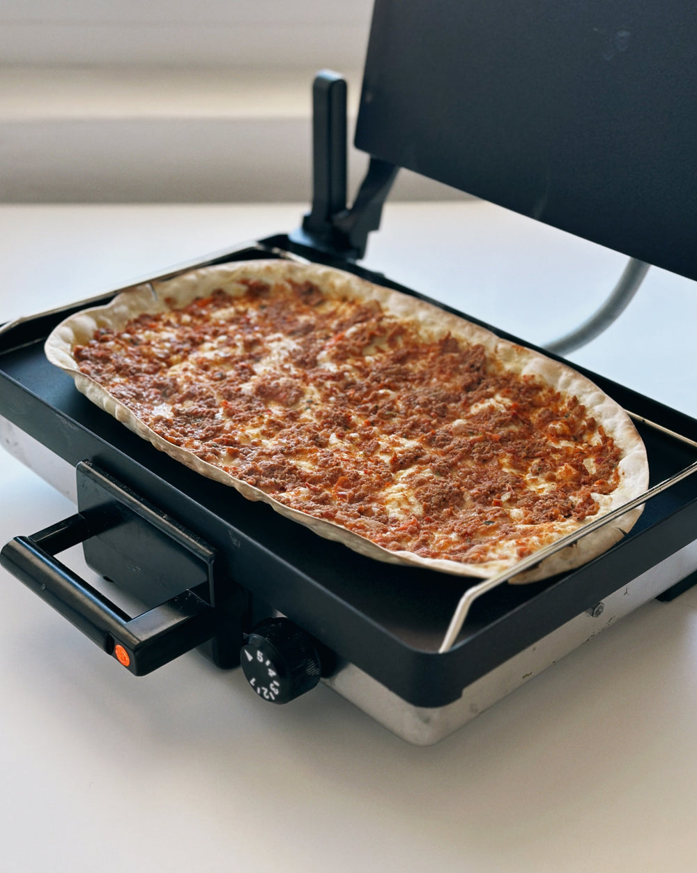 Teigboden für türkische Pizza oder Lahmacun Tabanı in Silex-Grill form